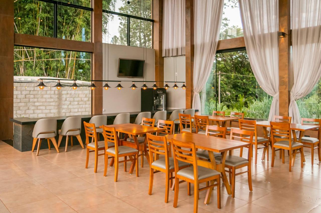 Pousada E Restaurante Terra Rossa São José do Rio Pardo Eksteriør billede