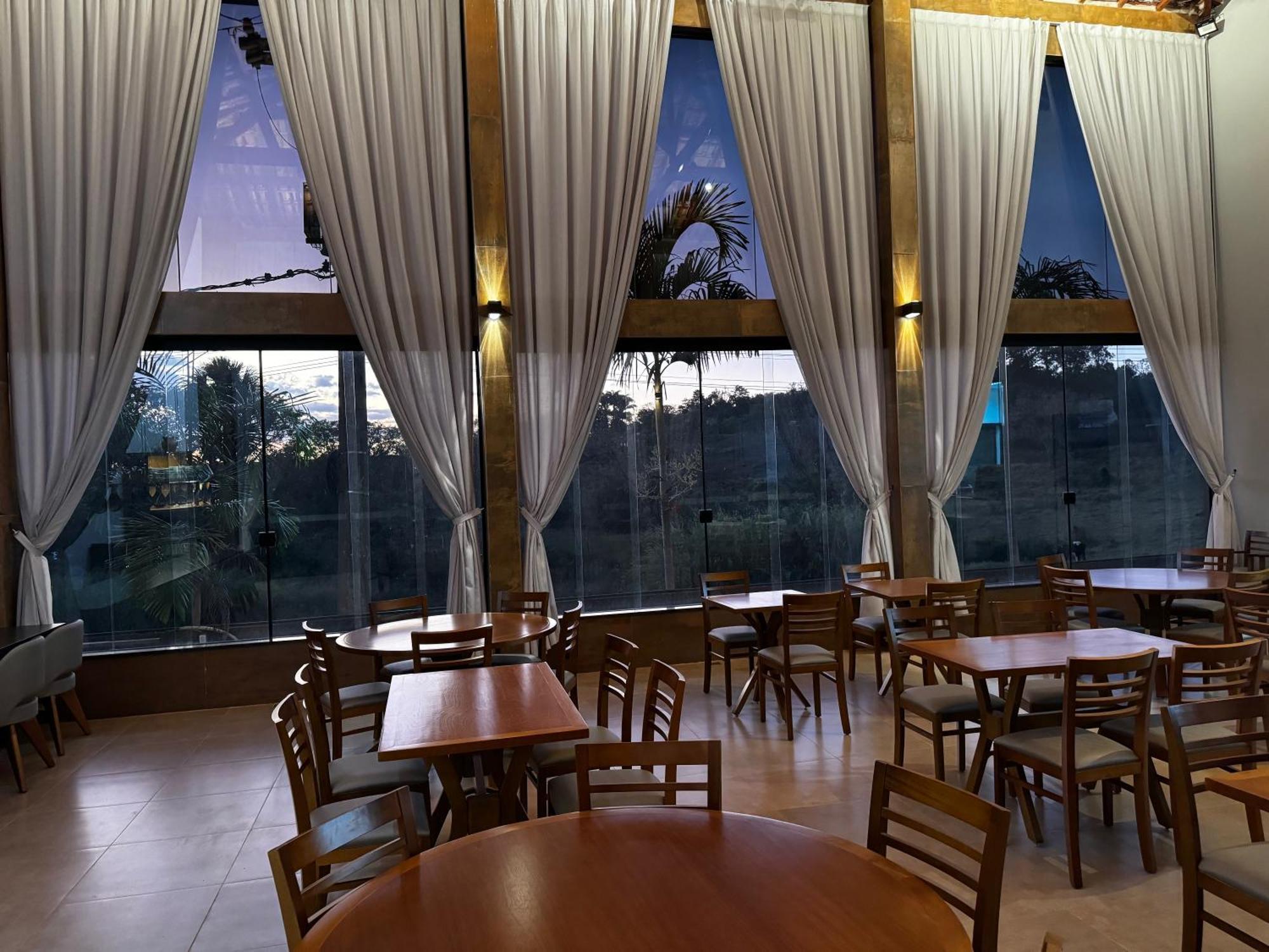 Pousada E Restaurante Terra Rossa São José do Rio Pardo Eksteriør billede